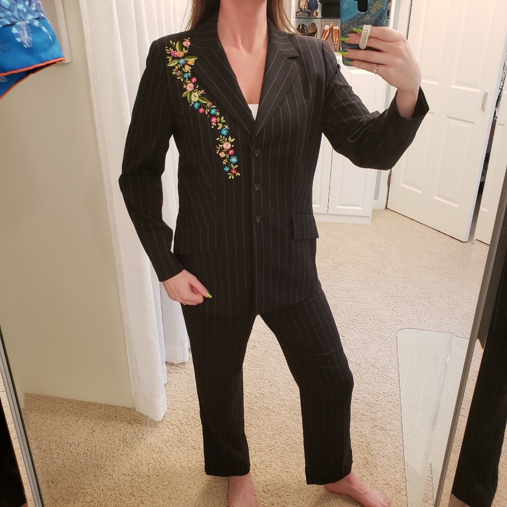 Escada Vintage Blazer Embroidered Pinstriped Size 10 NWT